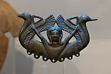 Imagen de la diosa Astarté de Wikipedia Bronce_Carriazo,_Museo_Arqueológico_de_Sevilla