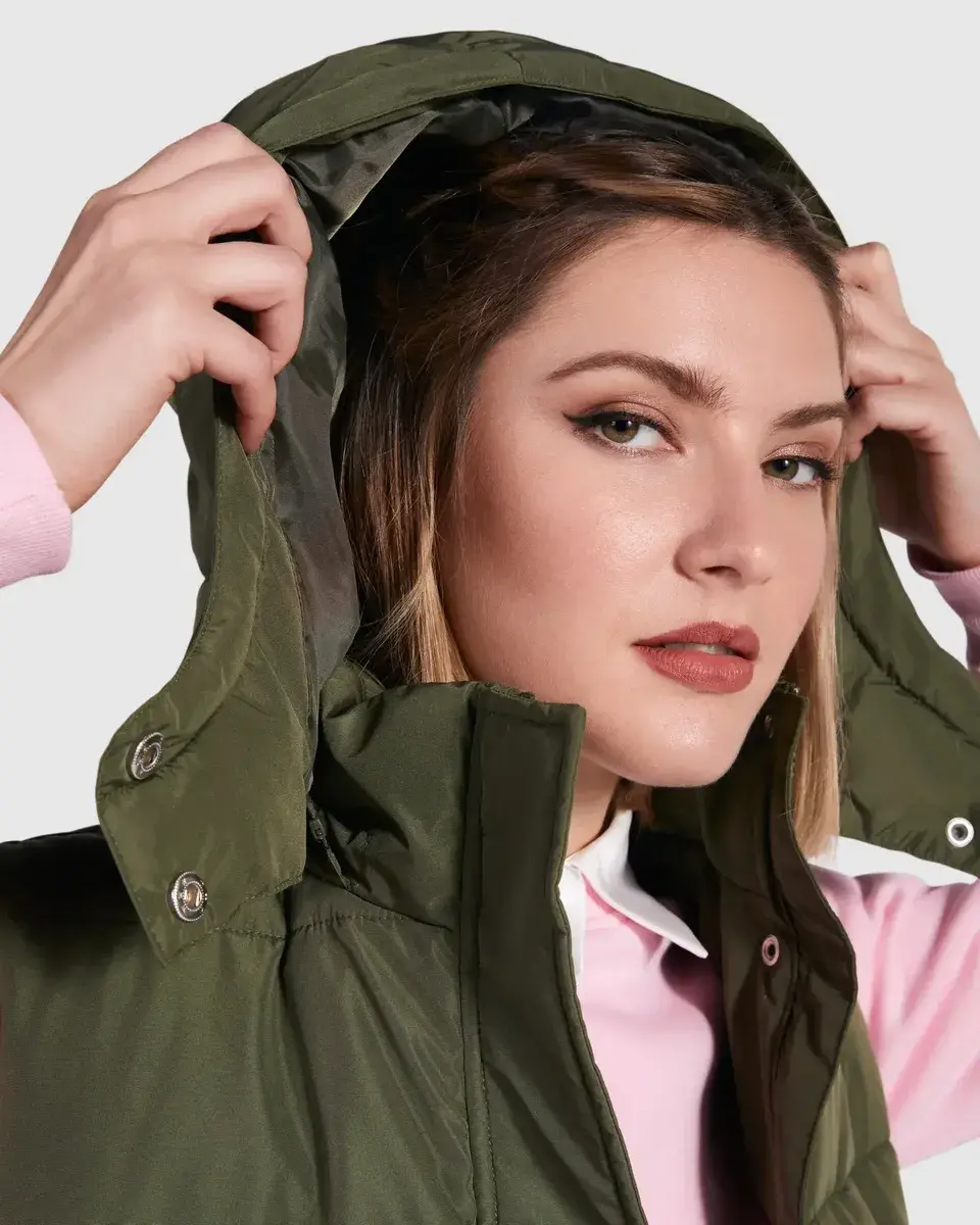 Chaleco Acolchado Largo con Capucha Mujer - Imagen 6